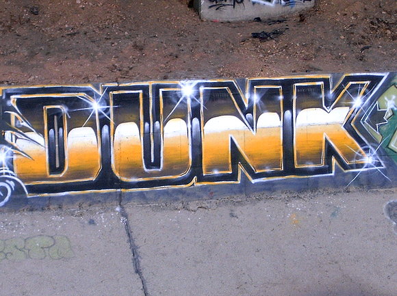 Graffiti en Caracas laterales del Rio Guaire