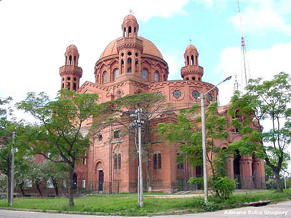 Iglesia Del Cerrito De La Victoria Olivia O