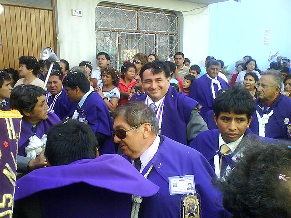 procesion del Señor de los Milagros de Chiclayo