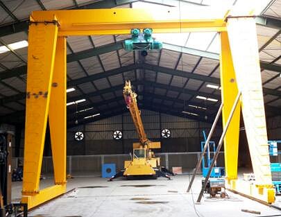 Light-Duty Gantry Crane With Proper Specifications