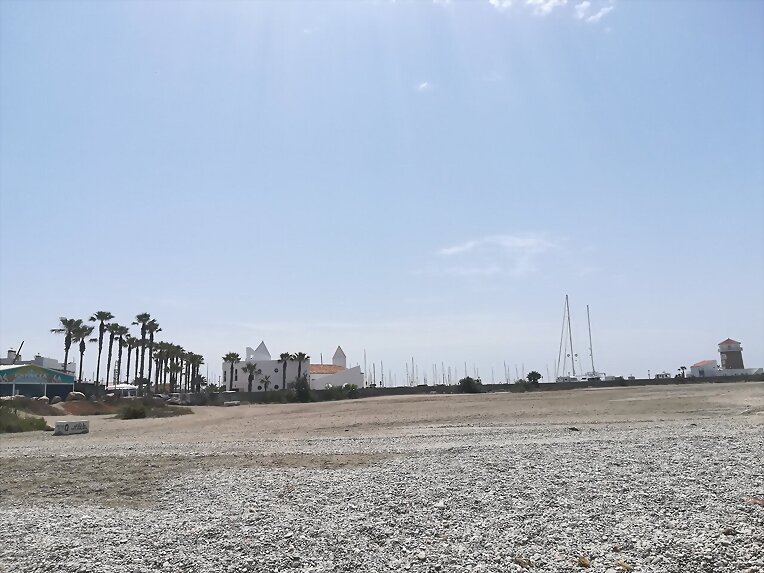 Mediodía de playa en Almerimar