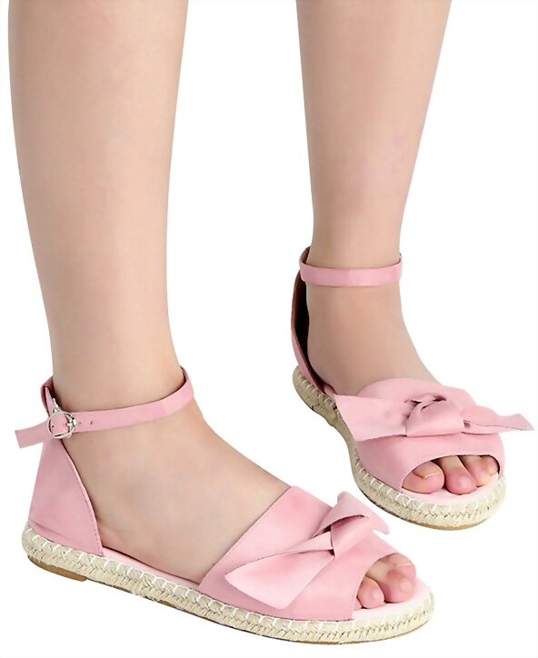Sandalias planas con lacito en rosa