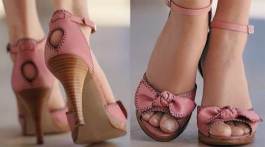 Sandalias tacón en rosa, con lacito