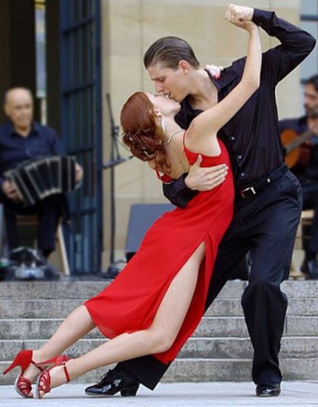 Sandalias tacón en rojo, para tango