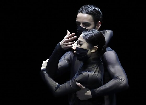 Bailar al ritmo del virus