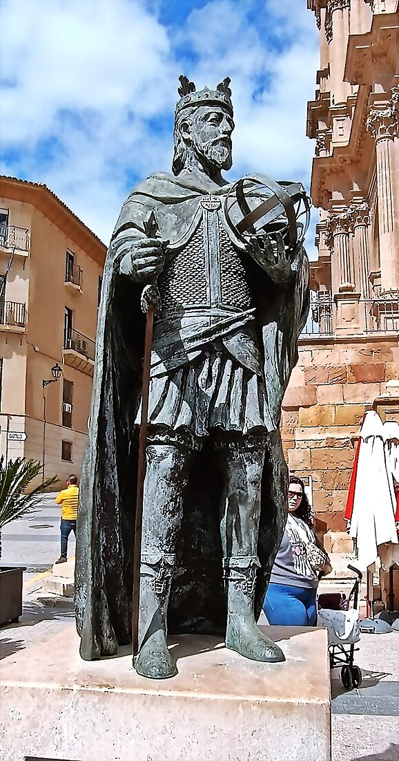 Lorquinos