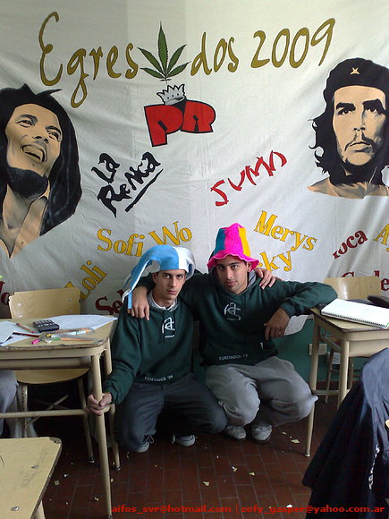 Bandera de egresados: Che Guevara Bob Marley