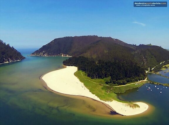 Playa del Sable, Pesues (cantabria) Feliz viernes!