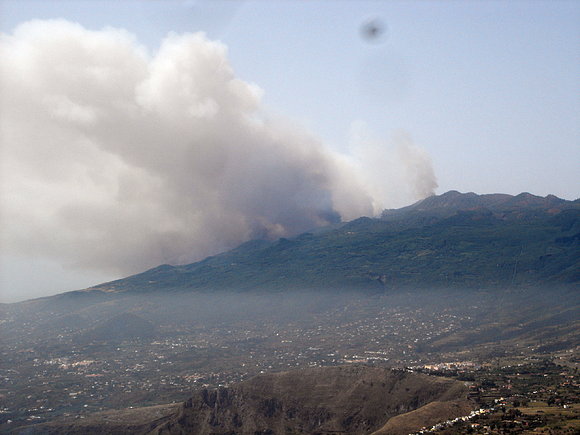 FUEGO EN LA ISLA DE LA PALMA,CANARIAS