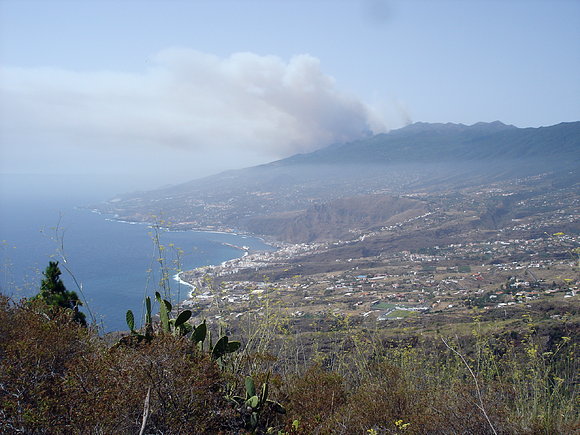 FUEGO EN LA ISLA DE LA PALMA,CANARIAS