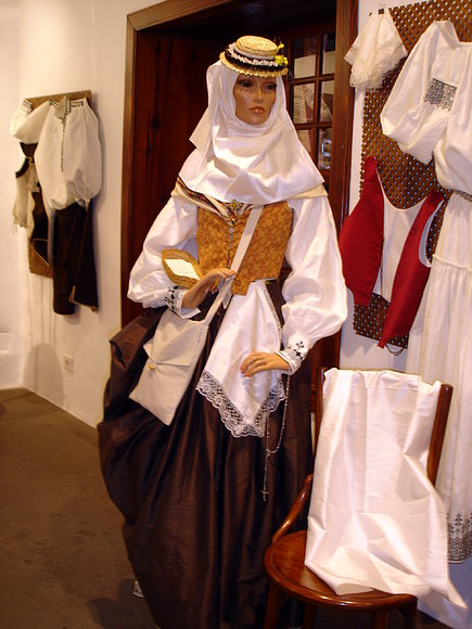TRAJES TIPICOS DE CANARIAS