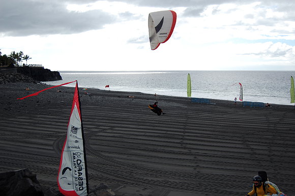 parapentes en puerto naos