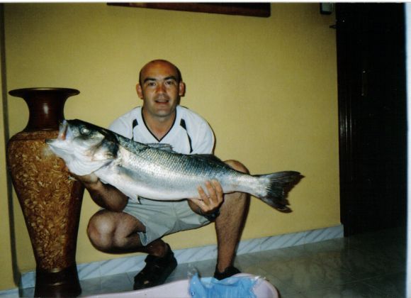 lubina de 6 k pescada en rodiles (asturias)