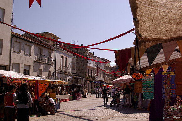Mercadillo medieval en la Plaza de Verín (Ou)
