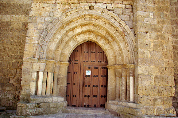 Portada gótica de la Iglesia de San Vicente Mártir