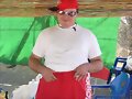 aciendo gracias en el campo