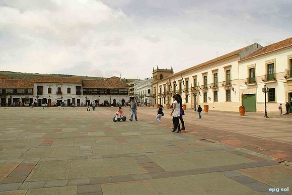 otra cara de la cara de Tunja, plaza de Bolívar