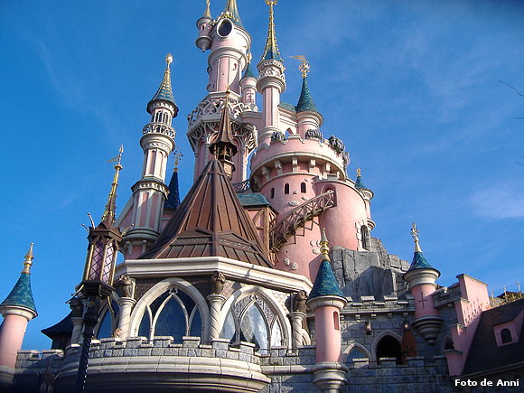 El castillo Disney la Bella Durmiente