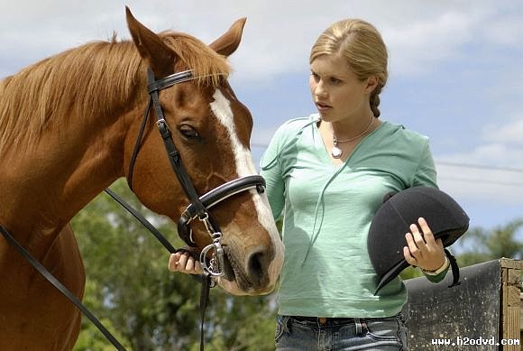 emma con un caballo :)