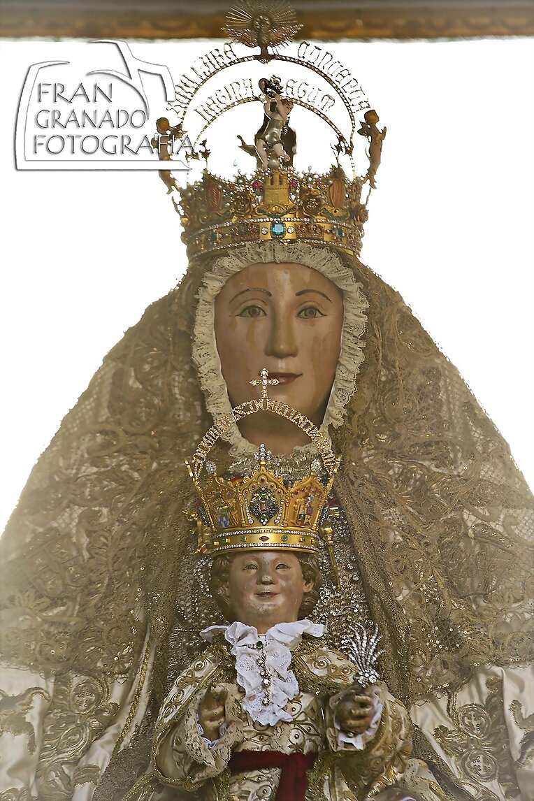 Sevilla con la Virgen de los Reyes 2013