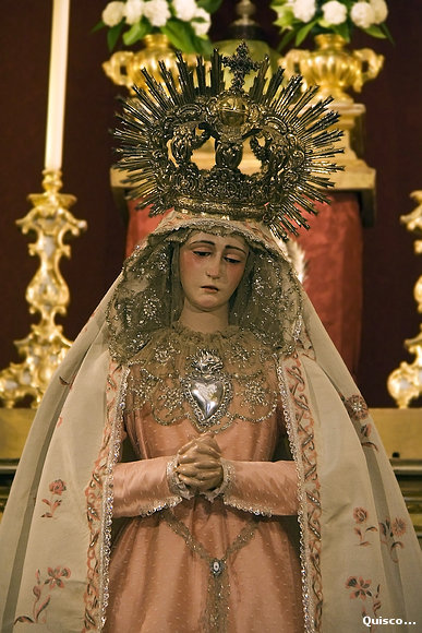 Dolores entre flores de San Roque