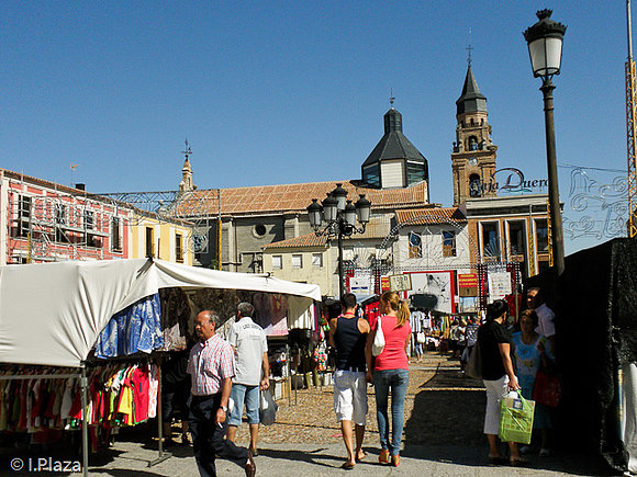 Mercadillo en Peñaranda ( Mi pueblo )