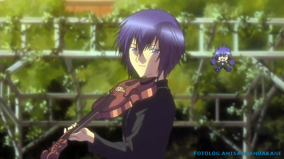 Ikuto tocando el violin y yoru