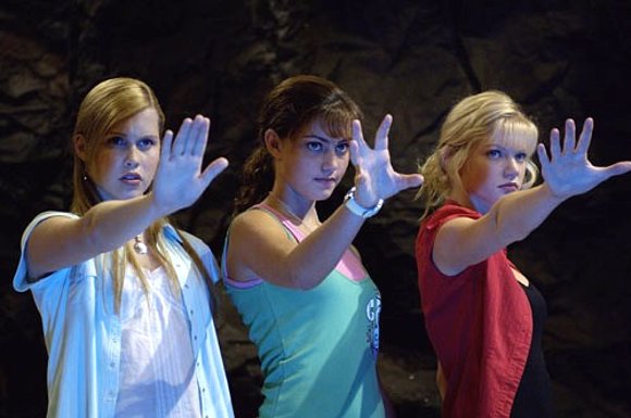 Emma, Cleo, Rikki usando sus poderes!!!