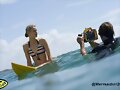 Lucy Fry en la serie Alien Surf Girls