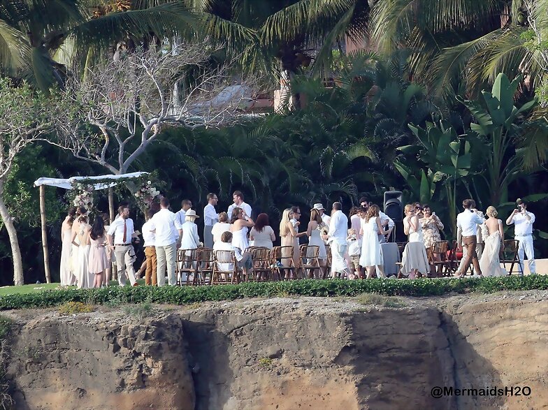 Phoebe Tonkin en la boda de Teresa Palmer | 2013