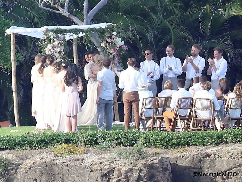 Phoebe Tonkin en la boda de Teresa Palmer | 2013