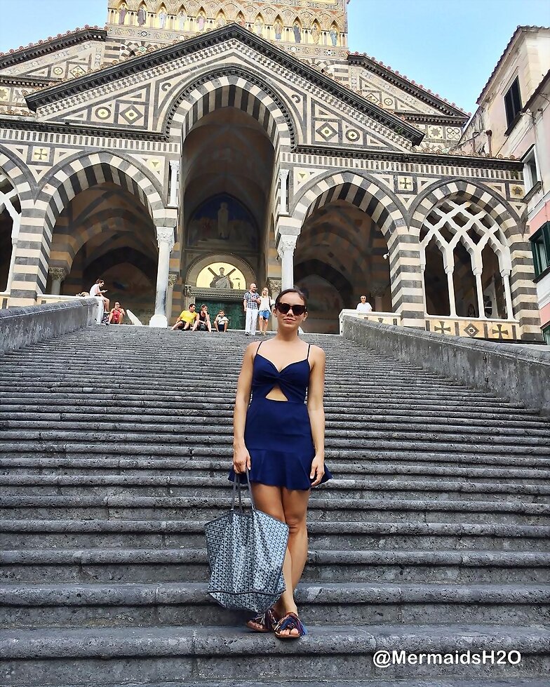 Allie Bertram en Duomo Di Amalfi, Italy