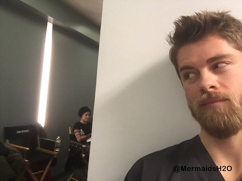 Luke Mitchell y Jaimie Alexander en Blindspot