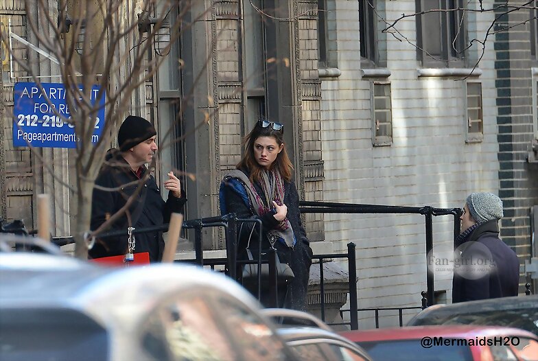 Phoebe Tonkin & Paul Wesley en New York, Nov 2013
