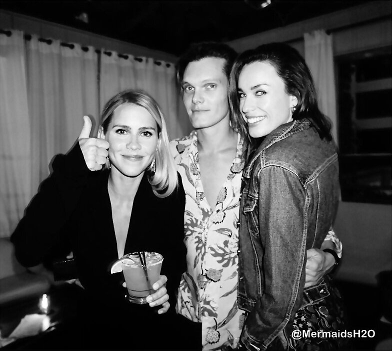 Claire Holt con Luke Baines y Jessica McNamee