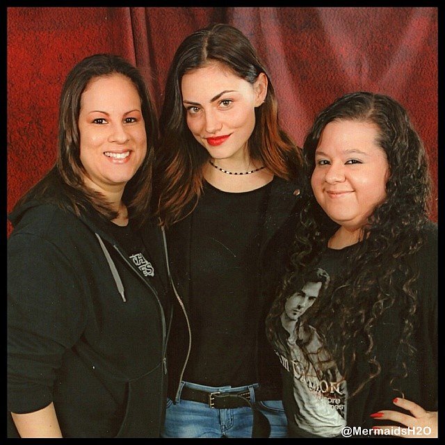 Phoebe Tonkin TVD Chicago convention,April 7, 2014