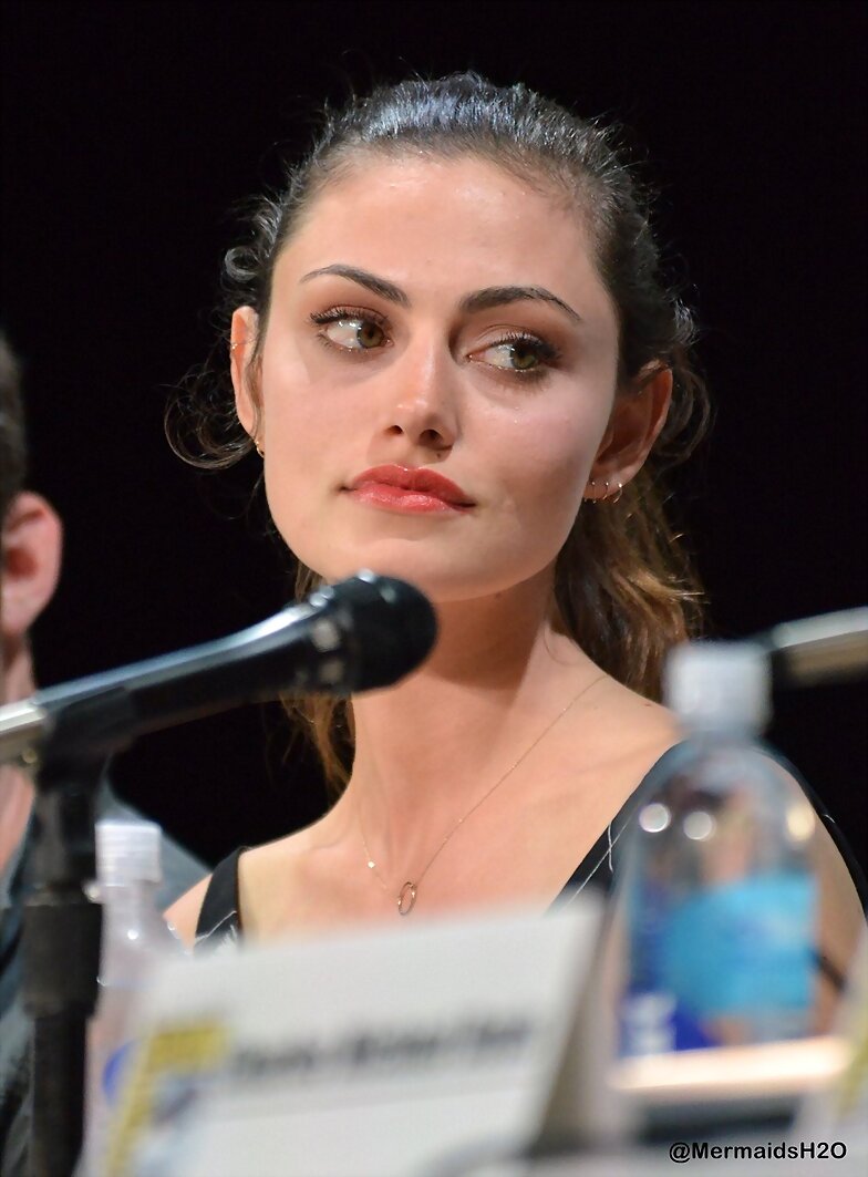 Phoebe Tonkin - 'The Originals' Comic Con 2014
