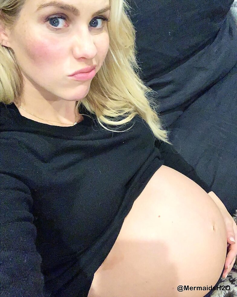 Claire Holt durante su embarazo | Febrero 2019