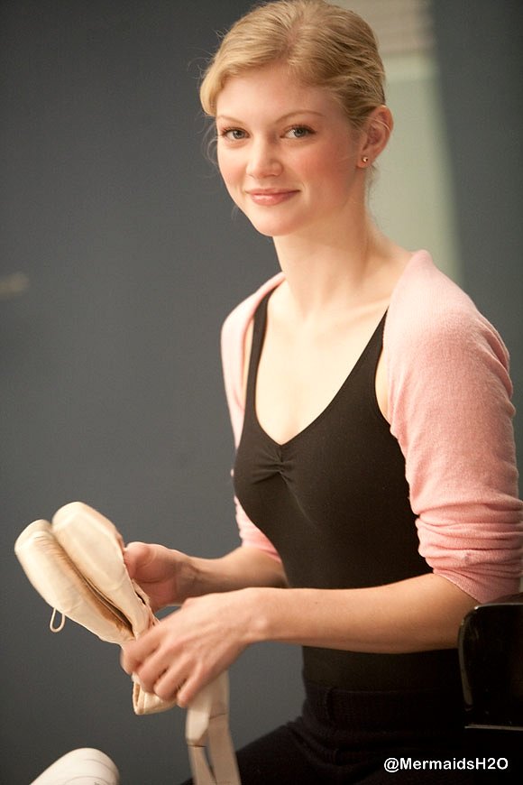 Cariba Heine en Dance Academy (2010-2013)