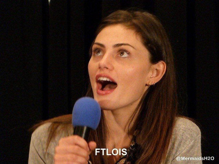 Phoebe Tonkin TVD Dallas convention, Aug 2014