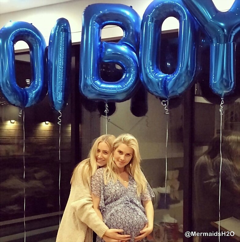 Claire Holt celebrando su baby shower | Feb 2019