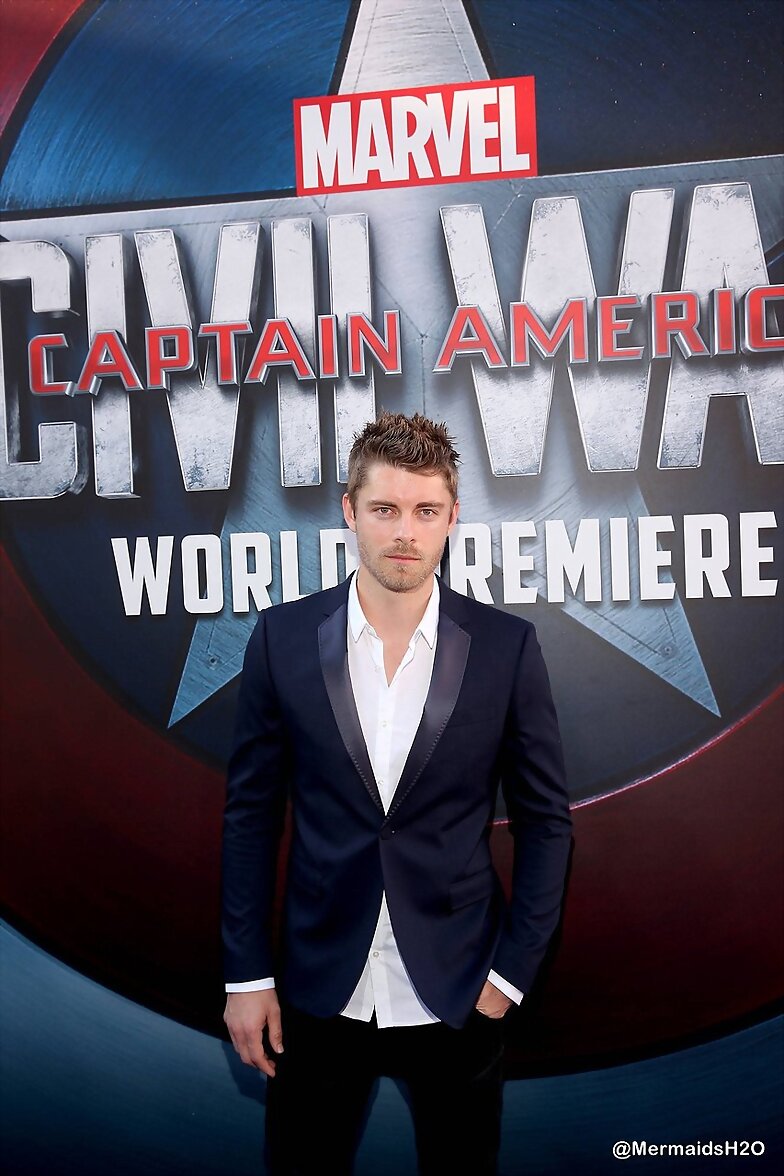 Luke Mitchell - Premiere Captain America | 2016
