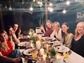 Phoebe Tonkin cena con sus amigas | April 2019