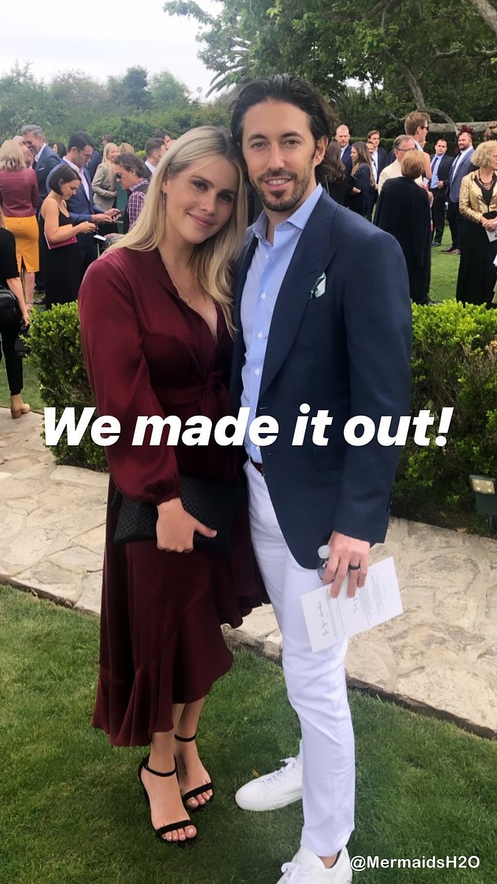 Claire Holt & Andrew Joblon en una boda | Apr 2019