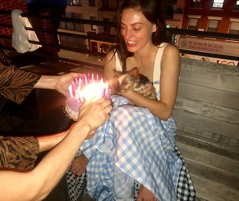 Phoebe Tonkin celebrando su 30 cumpleaños | 2019