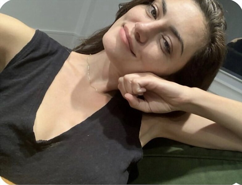 Phoebe Tonkin | August 2019