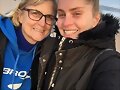 Amy Ruffle con su madre en 2018