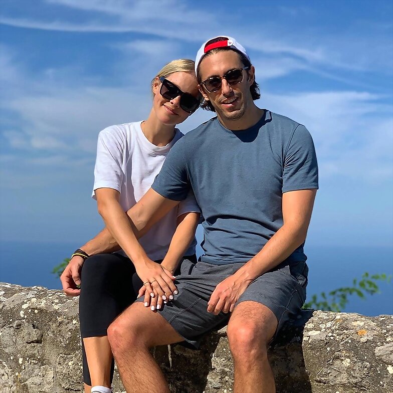 Claire Holt & Andrew Joblon en Capri | Sept 2019