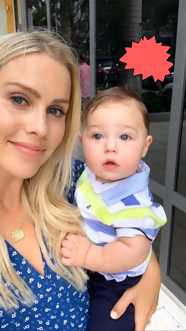 Claire Holt con su hijo James Holt Joblon | 2019
