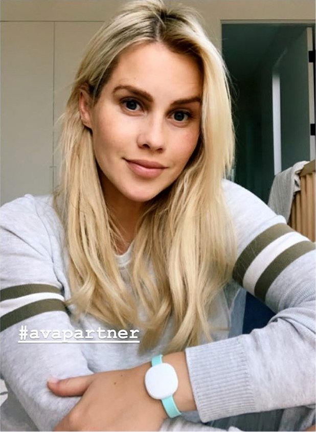 Claire Holt llevando el Ava Women bracelet | 2019